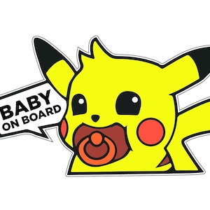 Könnte beinhalten: Gelber Pikachu-Autoaufkleber mit schwarzen Akzenten und einem Schnuller. Der Aufkleber hat eine Sprechblase mit dem Text "BABY ON BOARD". Das Design ist schwarz umrandet.
