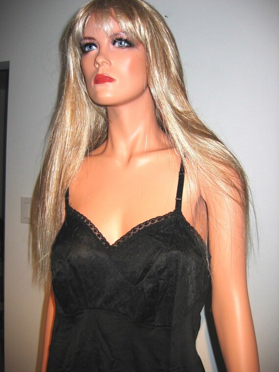 Vintage Nylon Slip. 1960's.  Black, Size 40, Lorra