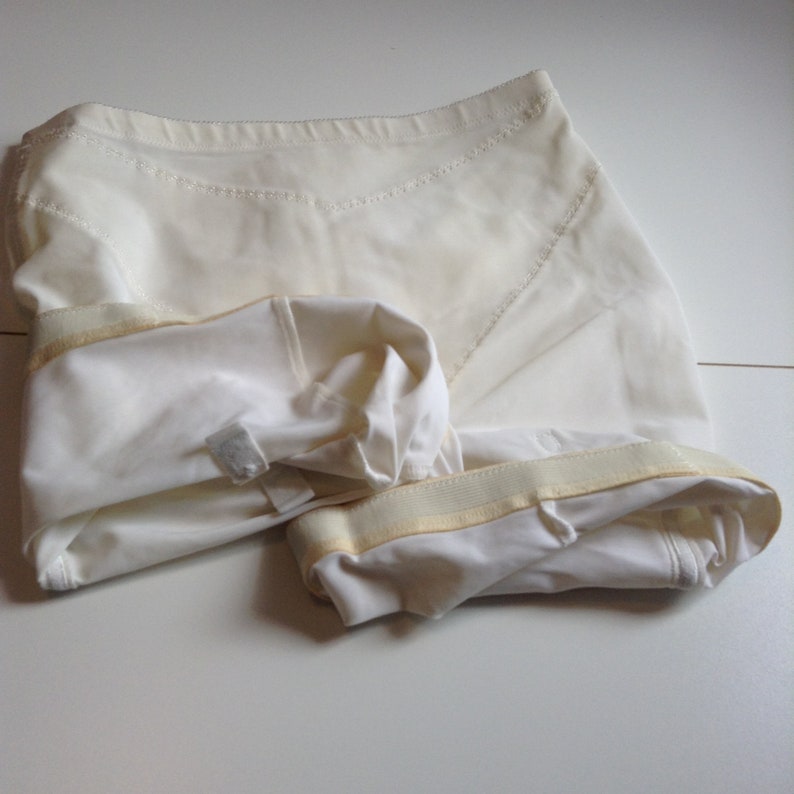 Warner/'s Made in USA Size Large Lolita. Pin up Rockabilly Mad Men New old Stock long leg Girdle