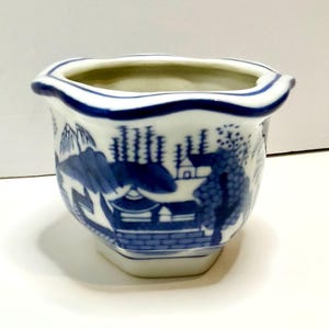 Blue & White Chinese Porcelain Cache Pot Jardiniere Planter Hexagonal Landscape