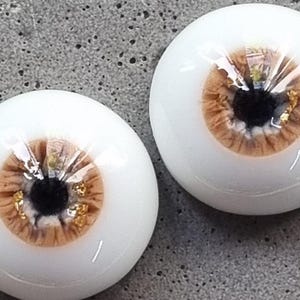 12mm eyes caffee late  with gold