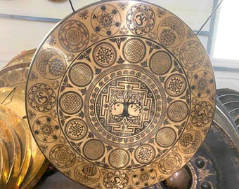 Gong con intaglio dell'Albero della Vita - Strumento di guarigione sonora per la meditazione, risonanza profonda, decorazione spirituale, realizzato a mano in Nepal - Bagno sonoro, terapia