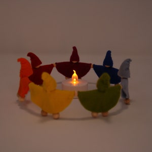 Gnome Round Dance in Rainbow Colours / Nano / Waldorf / compleanno / Peg Doll stagioni tabel immagine 4