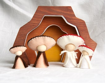 I funghi e i suoi bambini / Tavolo della natura / Bambola Peg ispirata a Waldorf