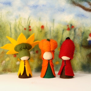 Autumn 1. Set Pumpkin, sunflower,  / Flower dollWaldorf Inspired natural Table peg doll wooden peg dolls