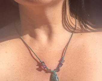 Boho Earthy Gemstone Teardrop Necklace, Short Seed Bead Choker with Amethyst Chip Accents