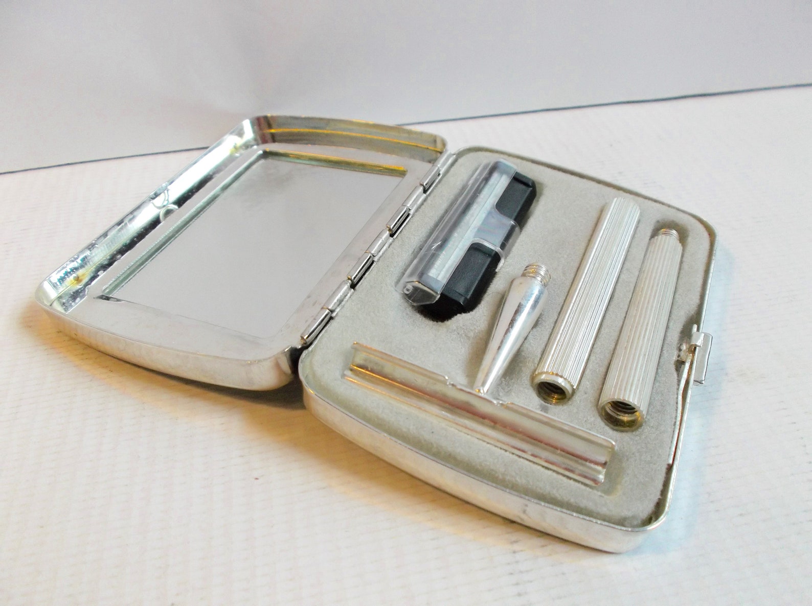 Silver Metal Vintage Razor Travel Case Etsy