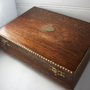 Cassettiera o scatola da scrivania in legno vintage da uomo, circa anni &#39;40