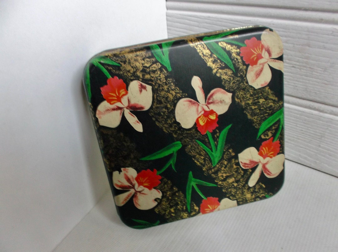 Vieux Cadre Déco Vintage Des Années 70, Broderie Crewel Faite Main, Motif Abeille Et Iris Bleu, Style MCM, 17×13 Pouces