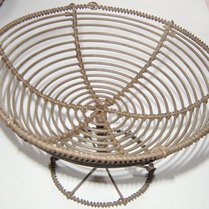Vintage French Rustic Wire Primitive Basket Decor Dish Herb Drying and Hanging Bowl