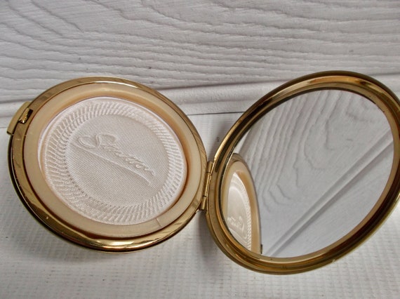 Vintage 1970s Stratton Brass Floral Compact Mirro… - image 4