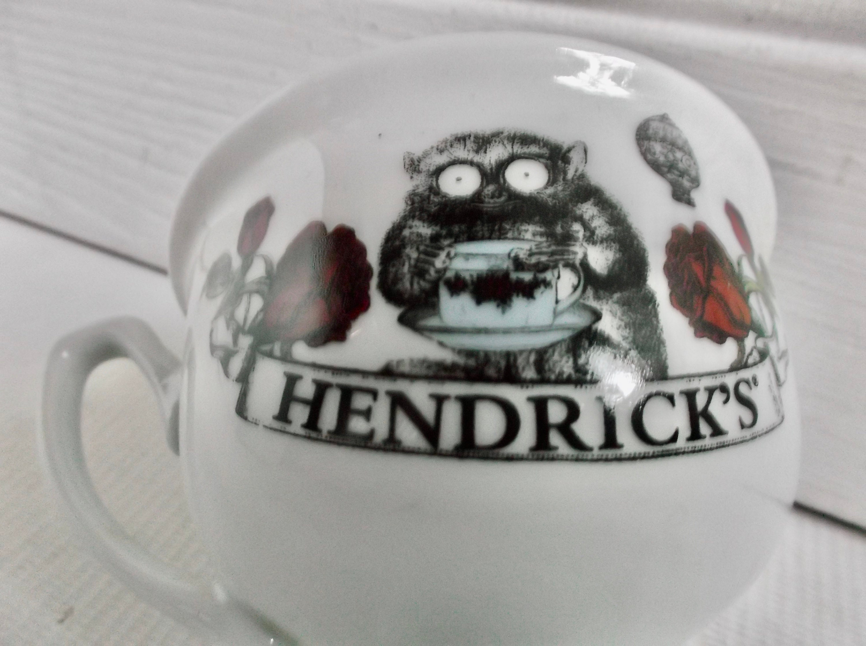 HENDRICK'S ジン 1L ヘンドリックスセラミック ティーカップソーサー HENDRICK'S ジン 1L ヘンドリックスセラミック ティーカップソーサー