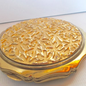 Gold Stratton Mirror Powder Compact Vintage 1970s Round Compact