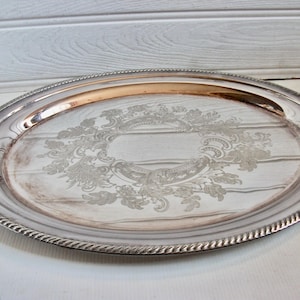 RESERVIERT FÜR TILLY Mid Century Modern Silber Metall Servierplatte Servierplatte oval 50er Jahre Herzstück
