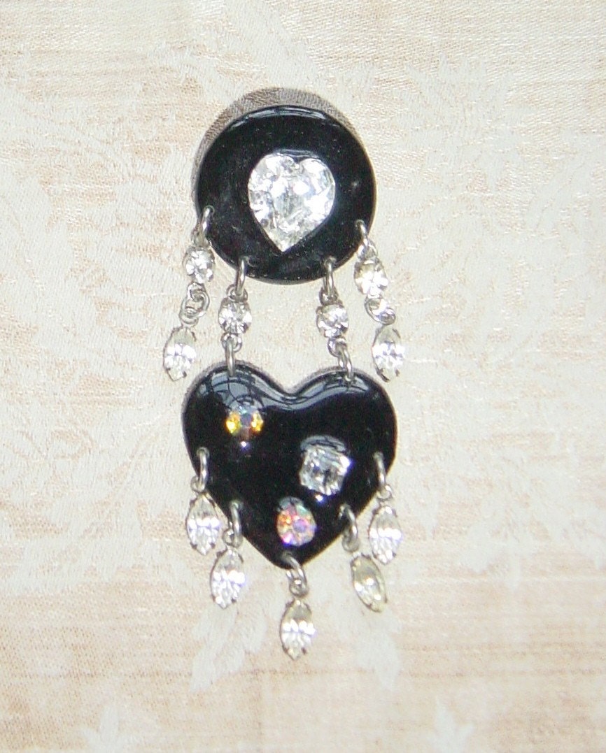 Boucles D'oreilles Cœur Rétro Avec Pierre Et Strass - Plusieurs Coloris - Neuf Sans Emballage