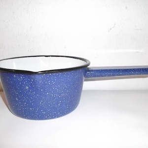 Vintage blauwe speckleware kookpot geëmailleerde metalen pan