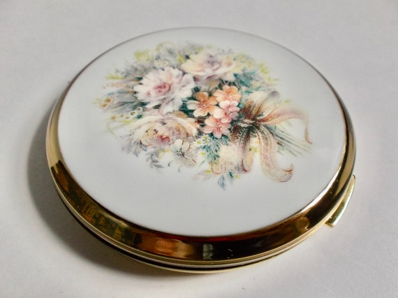 Vintage 1970s Stratton Brass Floral Compact Mirro… - image 9