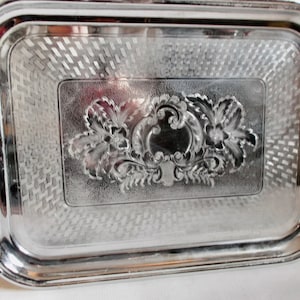 Vintage Mid Century Modern Silber Chrom plattiert Metall Servierplatte 1950er Jahre Rechteck Herzstück Serviertablett