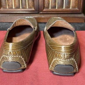 Donald J Pliner Men’s Olive Green Lizard Embossed Leather Penny Loafers Size 7 image 4