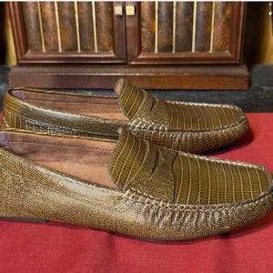 Donald J Pliner Men’s Olive Green Lizard Embossed Leather Penny Loafers Size 7 image 5