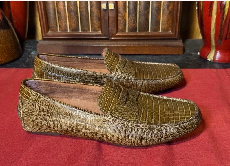 Donald J Pliner Men’s Olive Green Lizard Embossed Leather Penny Loafers Size 7 image 5
