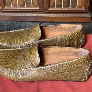 Donald J Pliner Men’s Olive Green Lizard Embossed Leather Penny Loafers Size 7 image 3