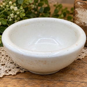 Vintage White Speckled Stoneware Pottery Bowl Rustic Farmhouse 5 Inch
