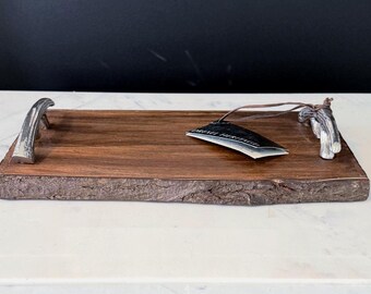 Planche à charcuterie Drexel Heritage Live Edge vintage - Poignées branches argentées