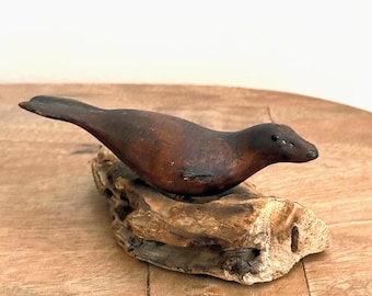 Sculpture signée Bernard Blake : sceau sculpté à la main des années 1950 sur bois flotté - OOAK