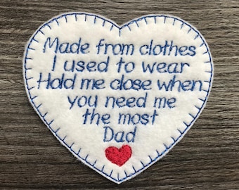 Cojín con forma de oso personalizado con parche de recuerdo