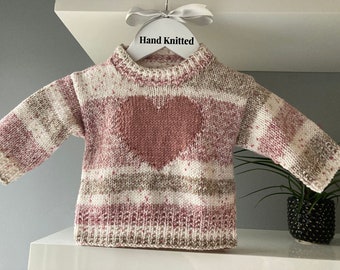 Rosa Herz Pullover Pullover in Rosa Braun & Creme für ein Baby Mädchen Größe 0-6 Monate hand gestrickt