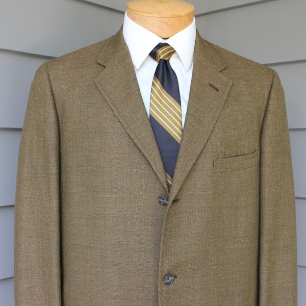 vintage late 60's -Botany 500- Men's hopsack sport coat. Ivy style 3 button fastening - Sack - Natural Shoulder. Size 42 Extra Long