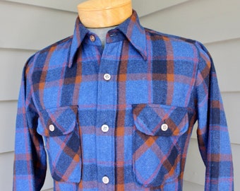 vintage 1970's -JCPenney- Men's long sleeve, flannel shirt. Bold Tartan style plaid - Wool / Nylon blend. Small