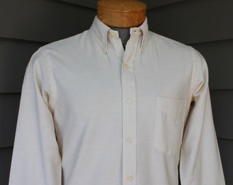 vintage 1970's -Gant- OCBD long sleeve shirt. 'Hugger' American Trim Fit. Button down collar and locker loop. Yellow. Medium 15 x 32/33. USA
