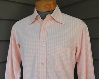 vintage 1970's -ENRO- Men's casual, long sleeve shirt. Woven check pattern - Orange & Cream. Arnel / Nylon blend. Medium - 15 x 32