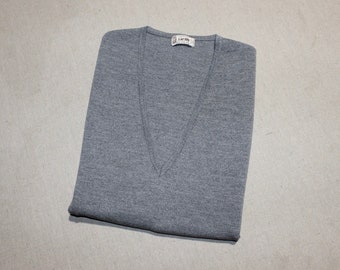 vintage 1960's -SACMA- Men's 'V' neck sweater vest. Bridled Dove Gray - Zephyr Wool. Made in Italy. Large