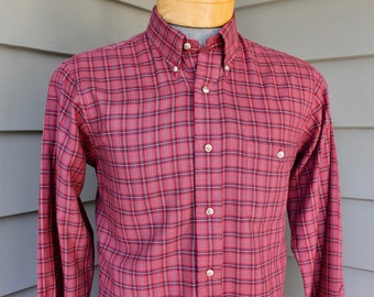 vintage 1970's -Gant- Men's long sleeve, 3 button collar shirt. 'Goal Yarn' - Red Nor'Easter style plaid. Medium. Made in Hong Kong