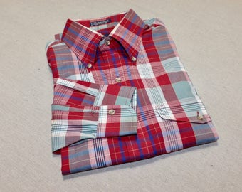 vintage 1970's - 1980's Men's long sleeve 3 button collar shirt w/ locker loop. Colorful Foxhunt plaid by Gant. Medium