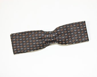 vintage 1950's -Royal- 'clip-on' bow tie. Woven geometric patter. Russet & Gray on Brown. Very nice!