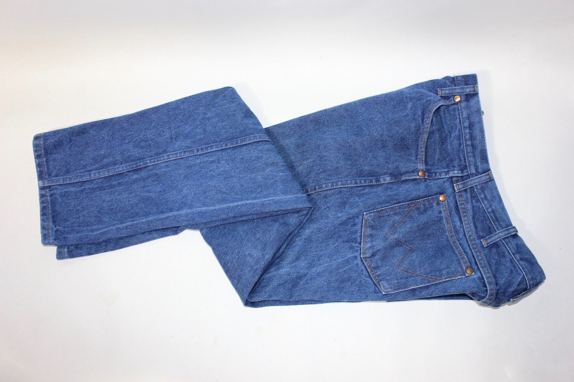 Vintage 1980's -wrangler- 13MWZ Blue Jeans. Original 'cowboy