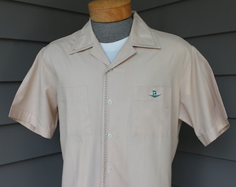 vintage 60's - 70's -Capistrano- Men's short sleeve shirt. Tan batiste with tri-color tick stitching - White, Brown, & Forest Green. Large