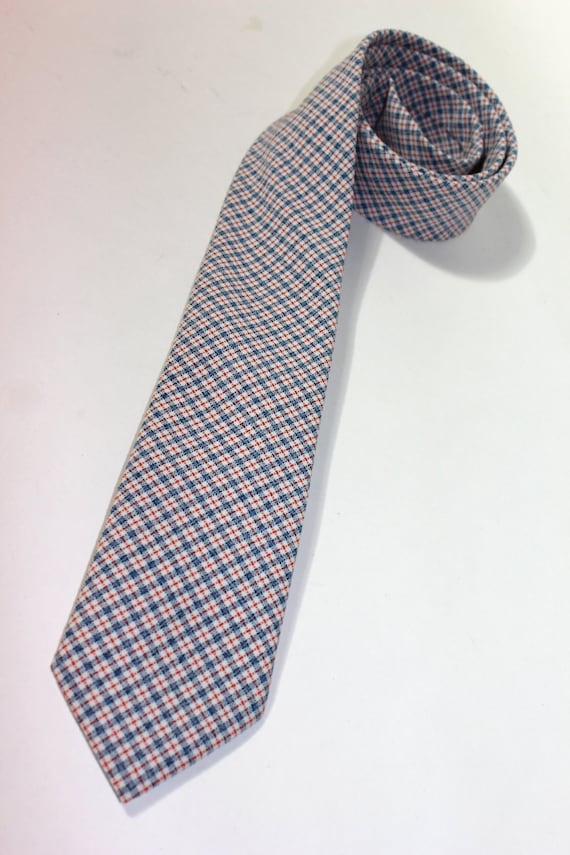 vintage late 60's -Higbee- neck tie. Mini Tartan i