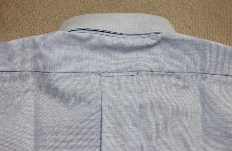 vintage 1970's Andhurst Men's button-down collar, short sleeve shirt w/ locker loop. 'New Old Stock' Light Blue Oxford cloth. Medium 15 image 5