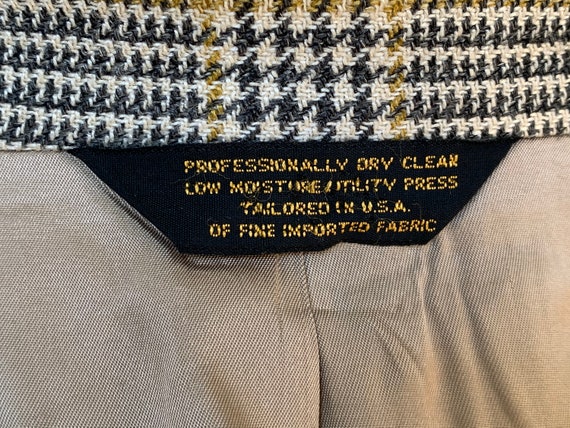 Vintage 1990's -J. Press- Ivy Style Sport Coat. 3 / 2 Roll