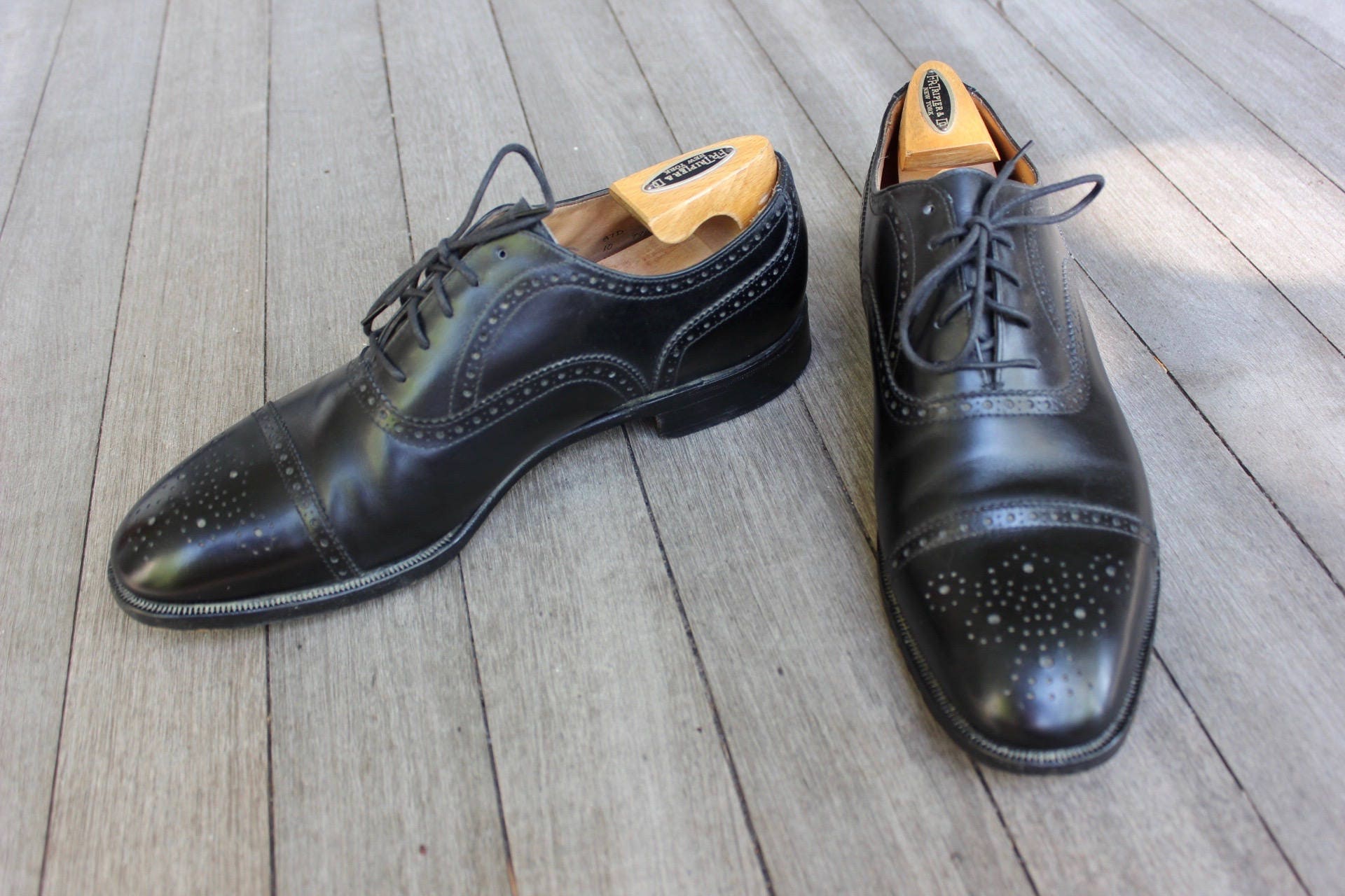Vintage -brooks Brothers- Medallion Captoe Oxford Shoes Vintage -brooks Brothers- Medallion Captoe Oxford Shoes