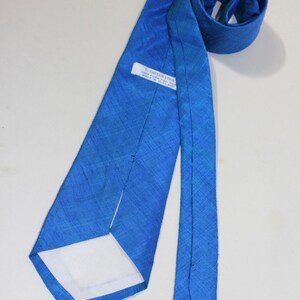 vintage 60's 70's T. Shinawatra Men's neck tie. Shantung Silk Peacock Blue...shimmers Green. Made in Thailand. 3 1/2 Wide image 3