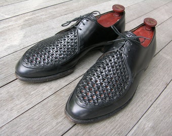 Spectacular vintage 1950's 'Ventilated' Norwegian blucher shoes. Woven leather top panel. Bootmaker's Guild by Freeman. US Men's 11 D