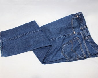 vintage c. 2002 -Levi's- 505 'Red' tab, 5 pocket jeans. Dark Indigo Blue...just getting broken in. 36 x 30. Made in USA