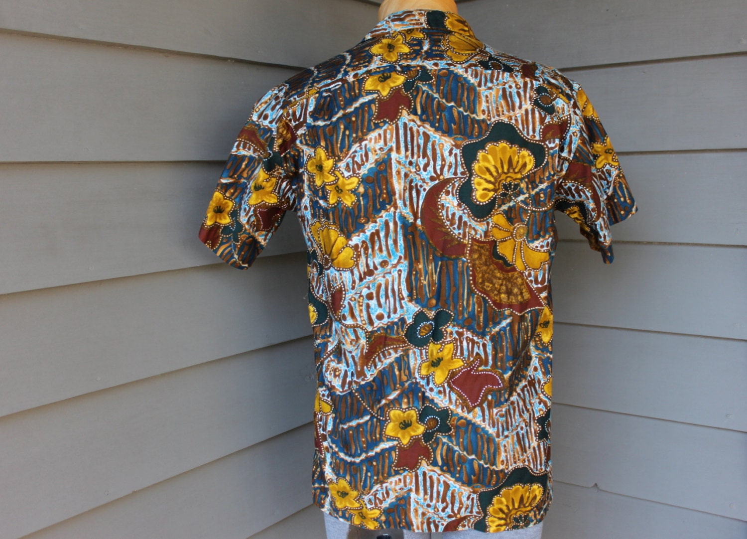 Vintage 60s Hawaiian Shirt Hutspah Men's Small Lei