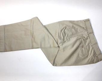 newer vintage -Ben Silver- Men's khaki trousers. Like 'NeW'. Cotton 'English Drills' - Winter weight. Pleat front - Tapered leg. 34" Waist